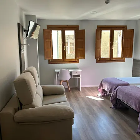 Pensión San Anton Melide